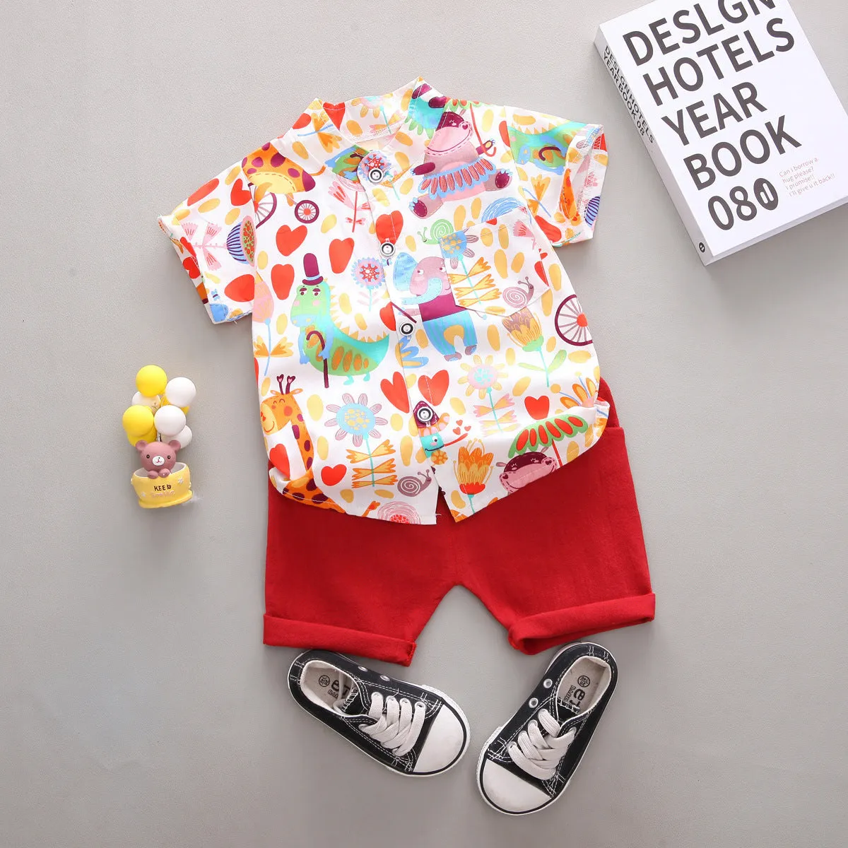 Printed Giraffe Cartoon Shirt Short Sleeve Shorts Boys 2-Piece Set